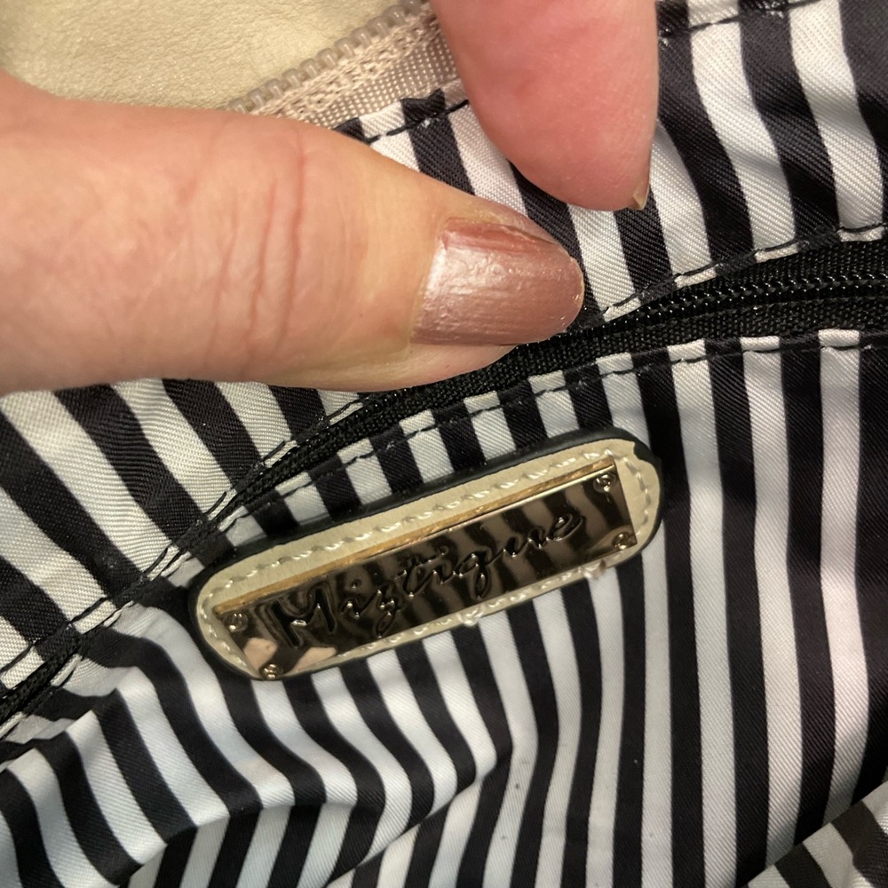 Miztique taupe shoulder-bag with gold horse stirrup detail, NWOT, midsize - Picture 9 of 15